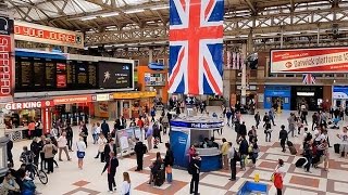 A Walk Through The London Victoria Station London England [upl. by Gaspar319]